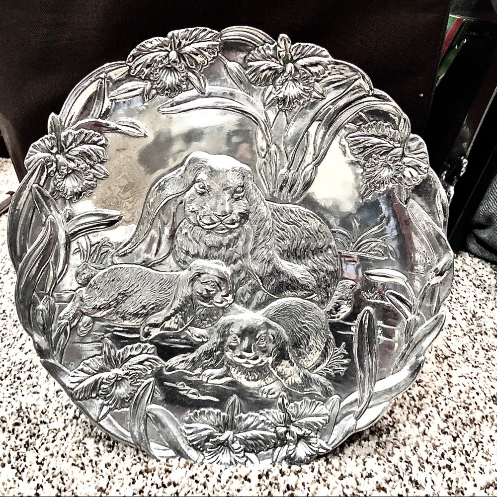 ARTHUR COURT Bunny/Orchid Plate New in Box